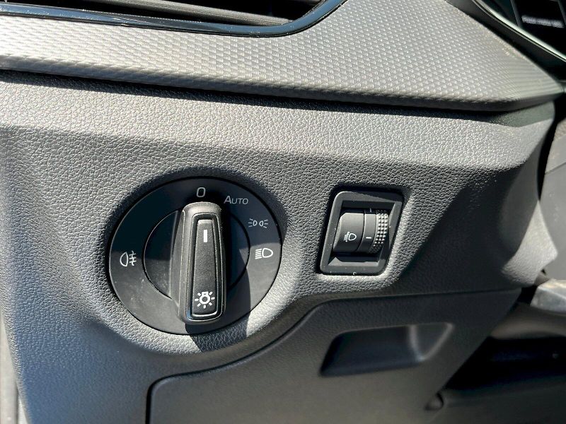 Škoda Kamiq (2023) 1.0 TSI 81 kW Ambition - fotka 10 z 28