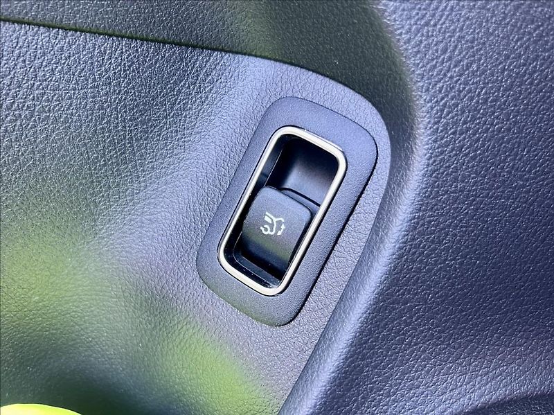 Mercedes-Benz CLA 180d SB LED NAVI  záruka - fotka 47 z 53
