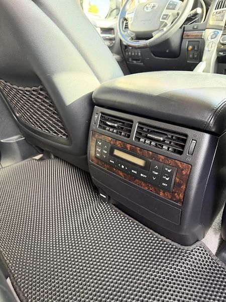 Toyota Land Cruiser (2013) - fotka 7 z 33