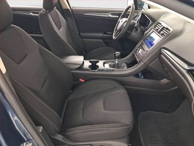 Ford Mondeo (2021) 2.0 EcoBlue, Navi, Tempomat - fotka 9 z 21