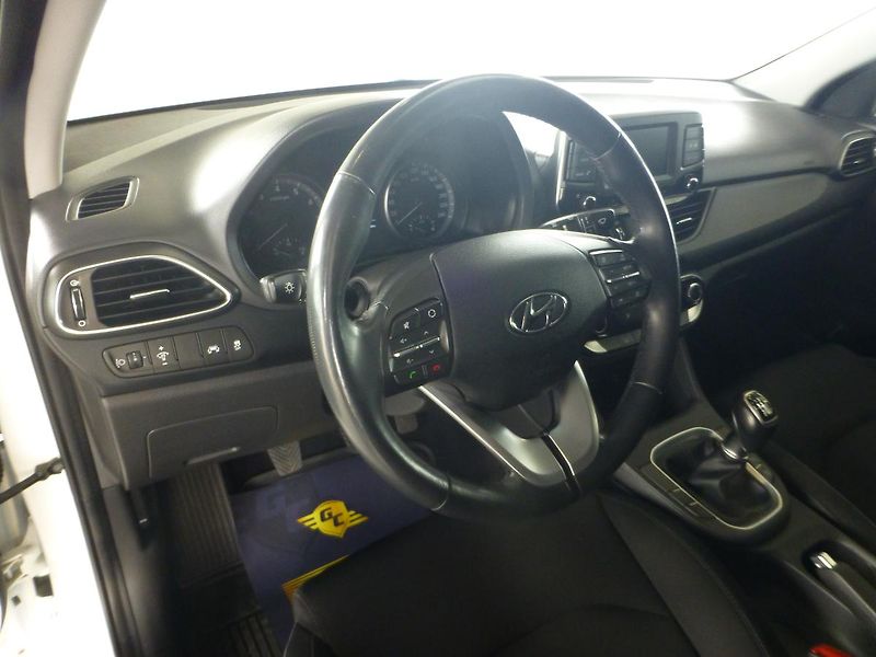 Hyundai i30 (2018) 1,0-88KW**NEW ČR**FASTBACK - fotka 12 z 25