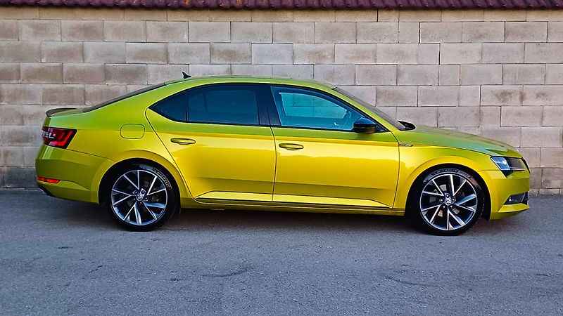 Škoda Superb 140kW TDI 4x4 SPORTLINE - fotka 3 z 47