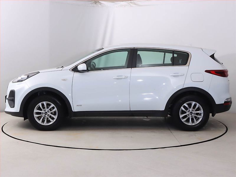 Kia Sportage (2021) 1.6 T-GDI, 4X4, Serv.kniha - fotka 3 z 18