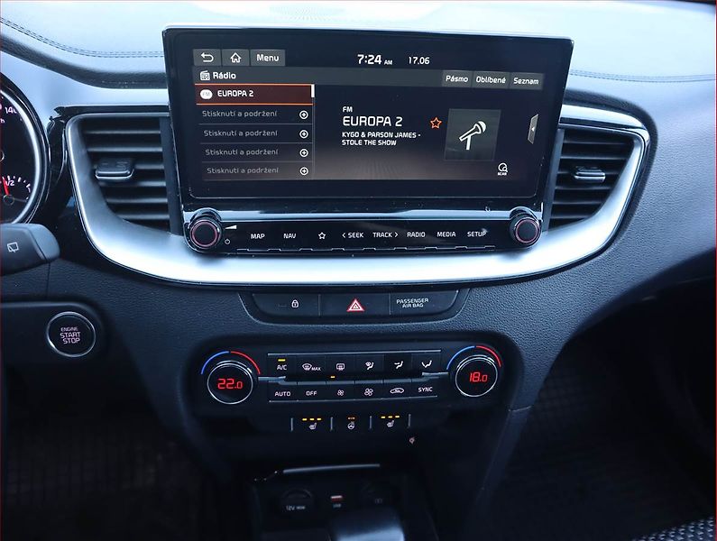 Kia XCeed (2020) 1.4 T-GDI, Automat, Serv.kniha - fotka 12 z 19