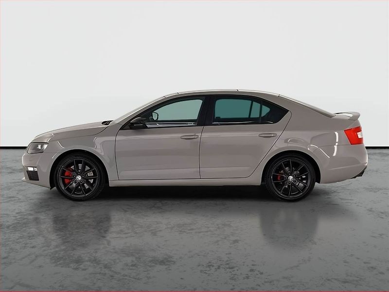 Škoda Octavia (2014) RS 2.0 TSI, Bi-Xenony - fotka 3 z 22