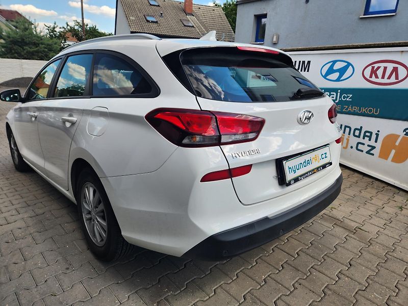 Hyundai i30 1.6-SPOTŘEBA CCA5.5l/100KM - fotka 8 z 12