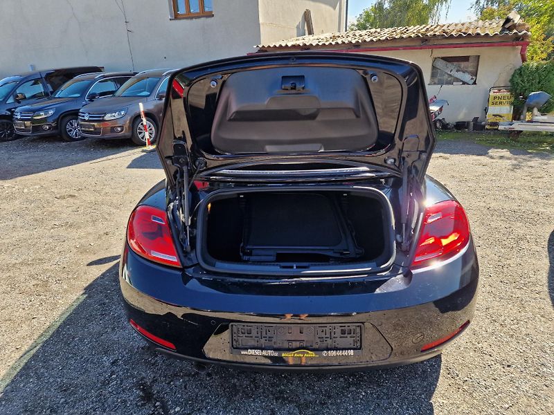 Volkswagen Beetle CABRIO 2,0TDI DSG CUP KAMERA  - fotka 10 z 26