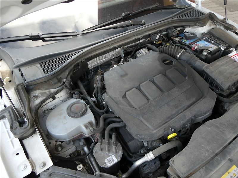 Škoda Superb 2,0 TDi 147kW SCOUT,DSG,4x4,DP - fotka 39 z 49