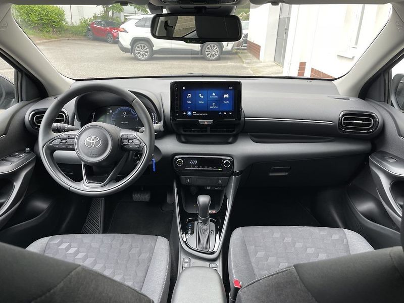 Toyota Yaris 1.5, HEV 116, Style - fotka 7 z 13