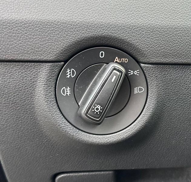Škoda Octavia (2014) 3 COMBI 1.6 TDI DSG 165TKM - fotka 8 z 26