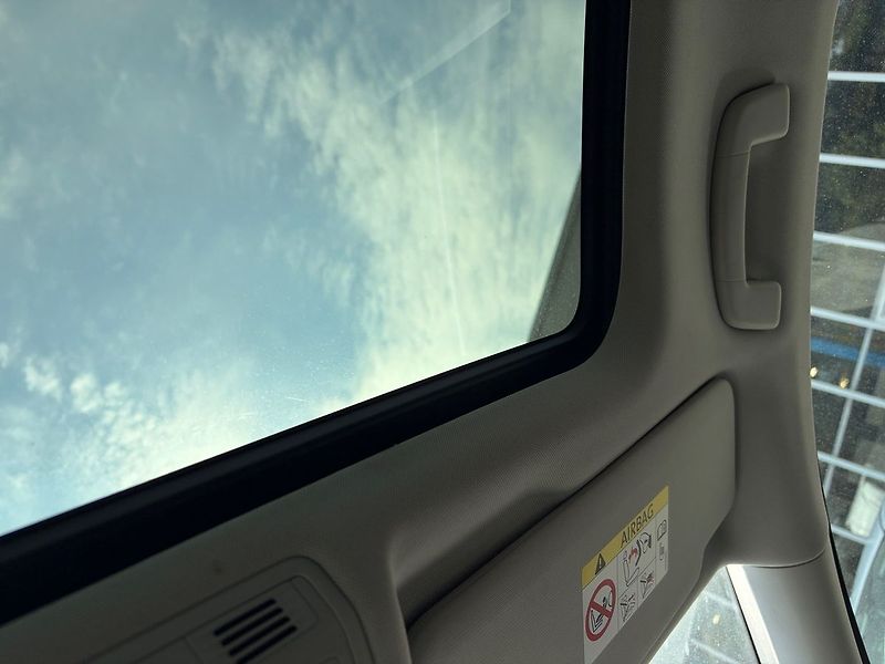Volkswagen Touran - fotka 14 z 20