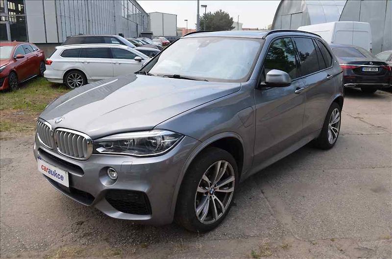 BMW X5 (2017) XDRIVE AT - fotka 1 z 18