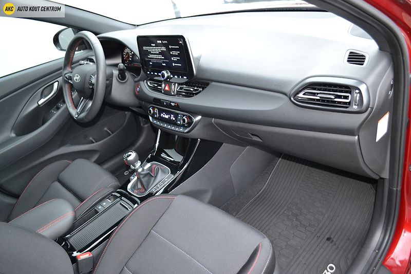 Hyundai i30 WG 1,5 TGDI MHEV N-LINE GO CZE - fotka 16 z 58