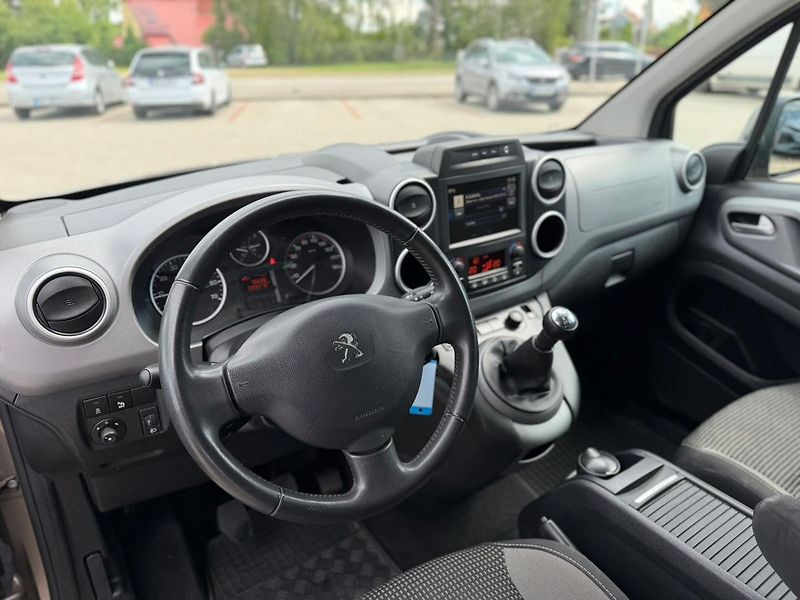Peugeot Partner ALLURE 1.6VTi 120. 5 míst - fotka 18 z 27