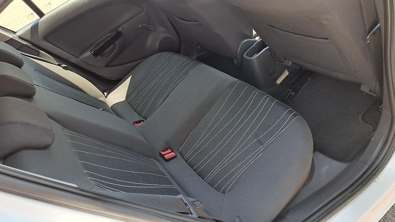Opel Corsa 1.3 CDTI ENJOY Klima - fotka 9 z 25