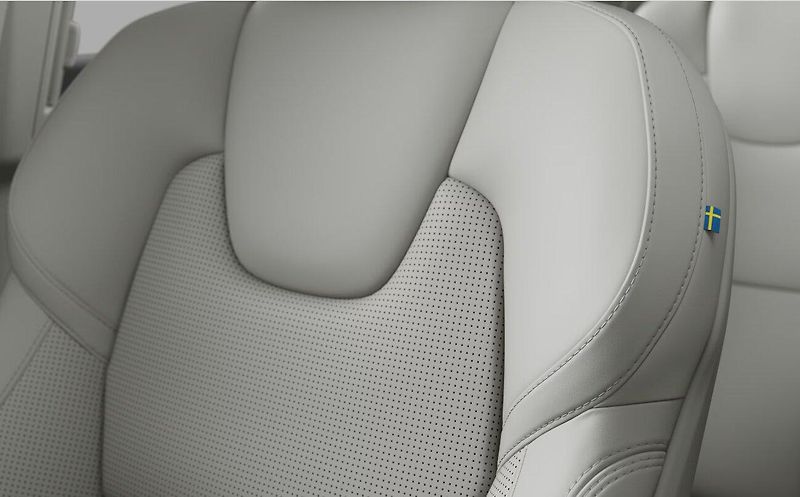 Volvo XC90 (2026) B5 AWD ULTRA BRIGHT - fotka 11 z 16