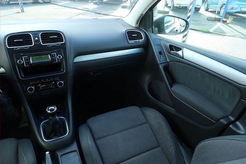 Volkswagen Golf (2009) 2.0 TDI, Serv.kniha, po STK - fotka 8 z 16