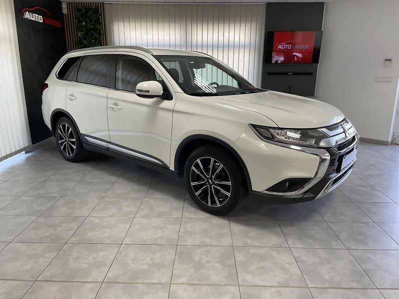 Mitsubishi Outlander 2.0 MIVEC AT 4x4 ČR REZERVACE - fotka 1 z 25