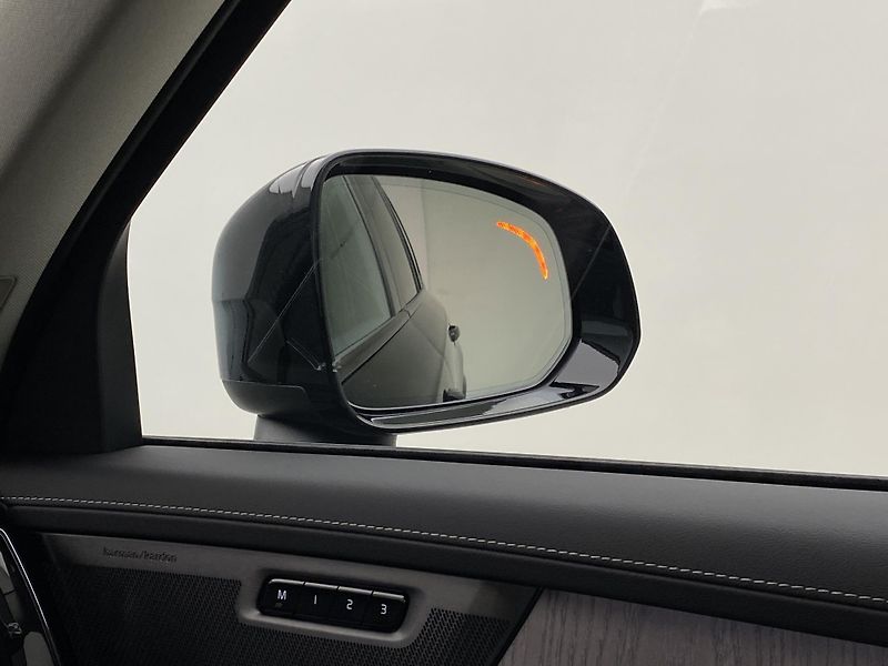 Volvo XC90 (2026) T8 AWD Plug-in DARK PLUS 7m - fotka 34 z 72