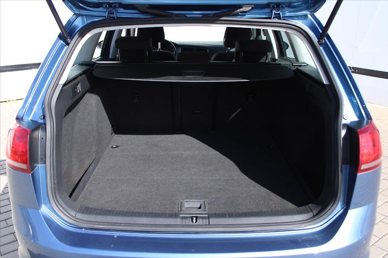Volkswagen Golf 1.6 TDI 81kW BLUE MOTION ČR - fotka 11 z 23