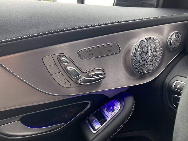 Mercedes-Benz Třídy C (2021) 63s AMG kupé - fotka 18 z 27