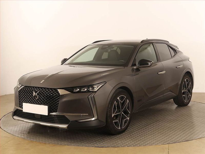 DS Automobiles DS4 (2022) 1.5 BlueHDi, Automat, Kůže - fotka 2 z 22
