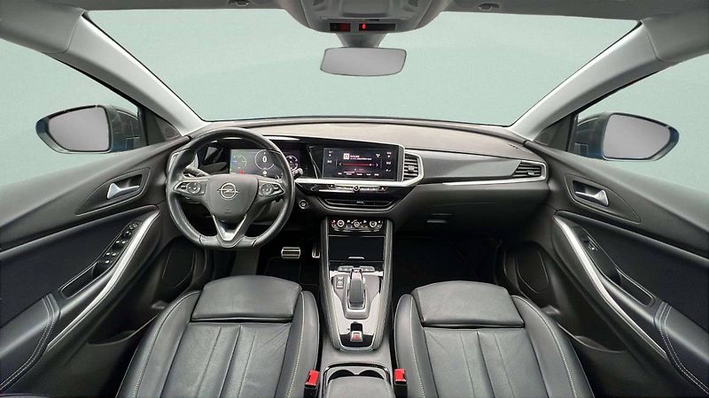 Opel Grandland Ultimate 4x4 PHEV 1.6L Turbo 8 - fotka 14 z 31