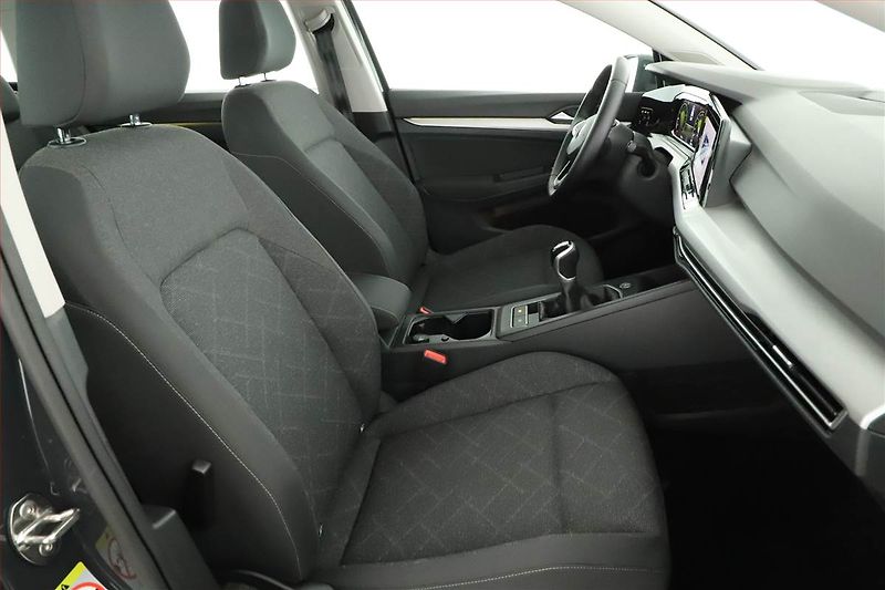 Volkswagen Golf (2021) 1.0 TSI, Tempomat - fotka 7 z 14