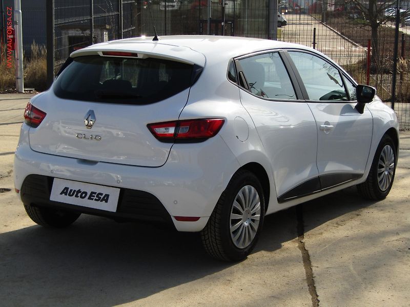Renault Clio (2018) 0.9 TCe, 1.maj,ČR, AC - fotka 4 z 15