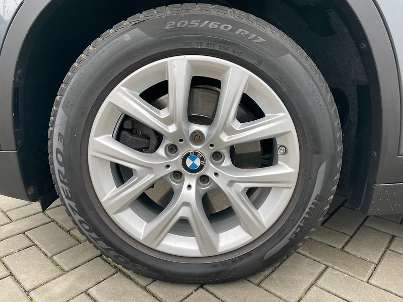BMW X1 (2021) 20d xDrive 140kW! M Sport - fotka 40 z 41