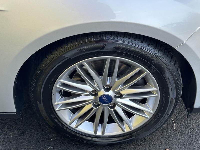 Ford Focus (2017) 2.0TDCI/110kW * KOMBI * 1.Maj. - fotka 34 z 34