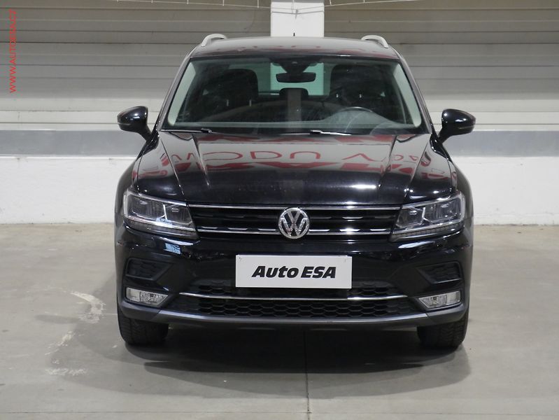 Volkswagen Tiguan (2017) 2.0 TSI 4x4, Highline, DSG - fotka 2 z 12