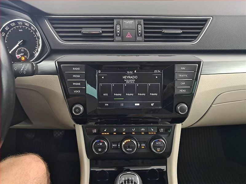 Škoda Superb (2016) Style 2.0 TDI, Serv.kniha - fotka 12 z 18