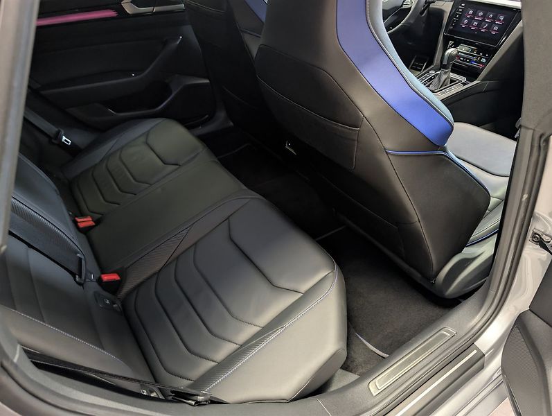 Volkswagen Arteon Shooting Brake 2.0 TSI R 235KW Shooting Brake - fotka 31 z 34