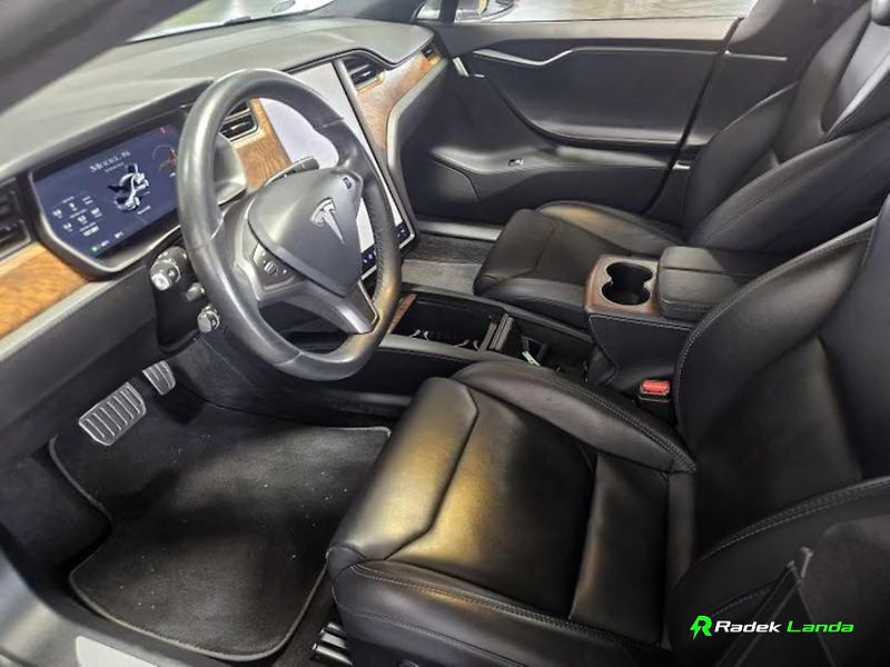 Tesla Model S (2019) 75D Raven HW3 Enhanced - fotka 16 z 23