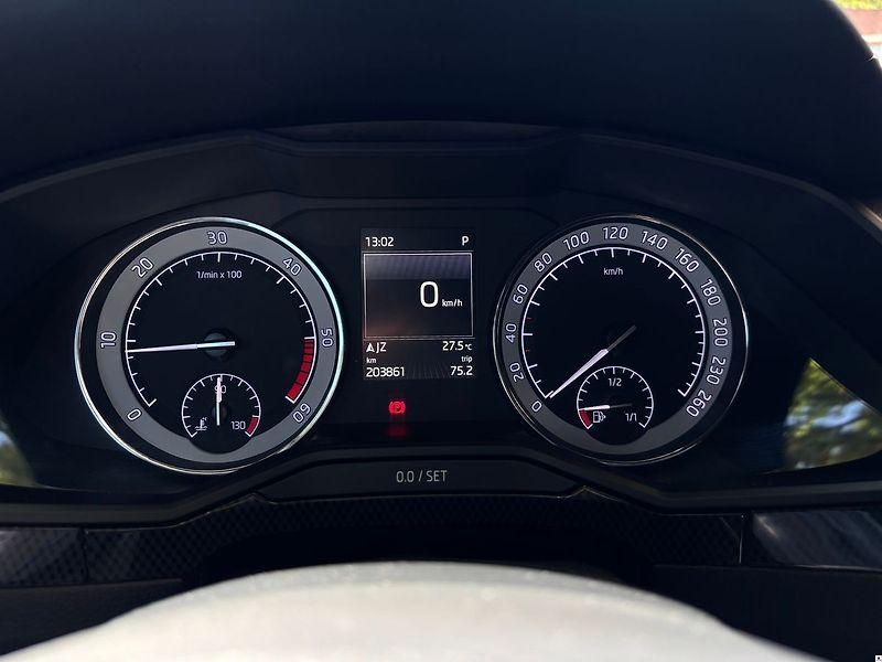 Škoda Superb 2.0TDI-AT/2018/SPORTLINE-ZÁRUK - fotka 35 z 55
