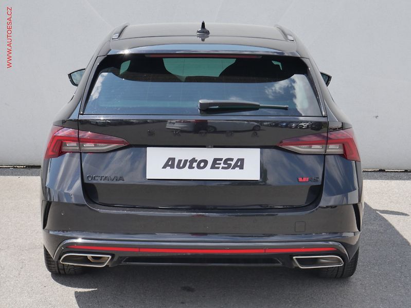 Škoda Octavia (2021) 2.0TDi 4x4, ČR, RS, DSG, LED - fotka 5 z 25