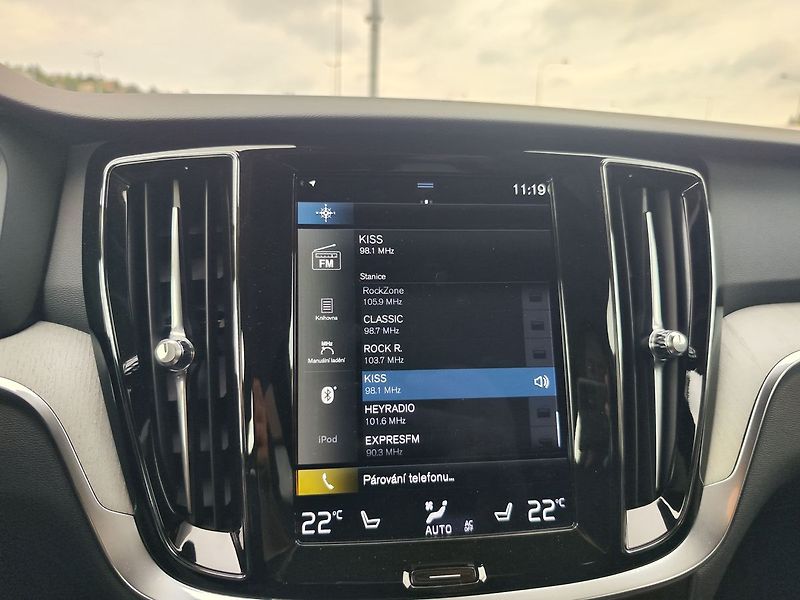 Volvo V60 B4 2.0/145kW Inscription AT - fotka 18 z 37