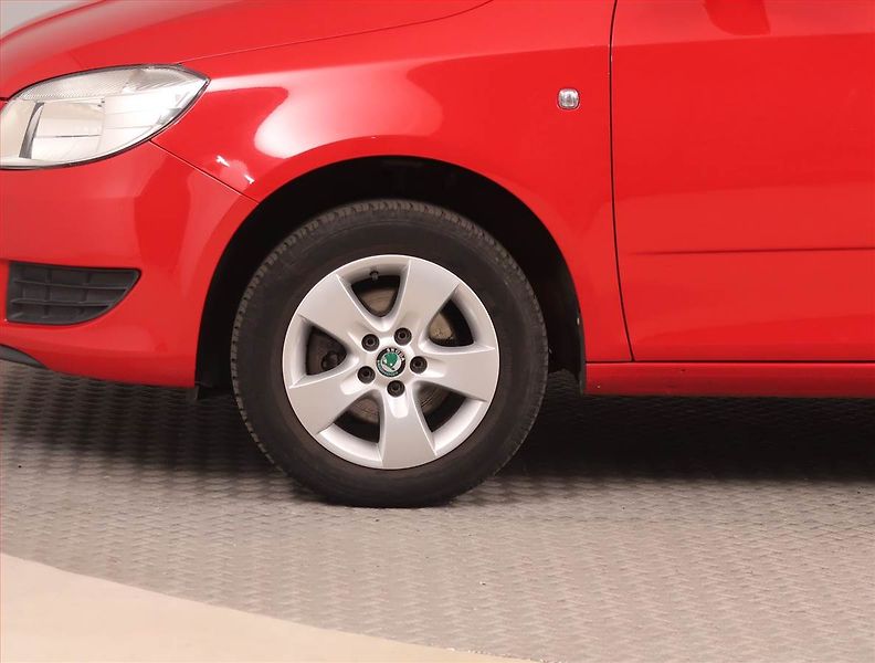 Škoda Fabia (2011) 1.2 - fotka 14 z 15