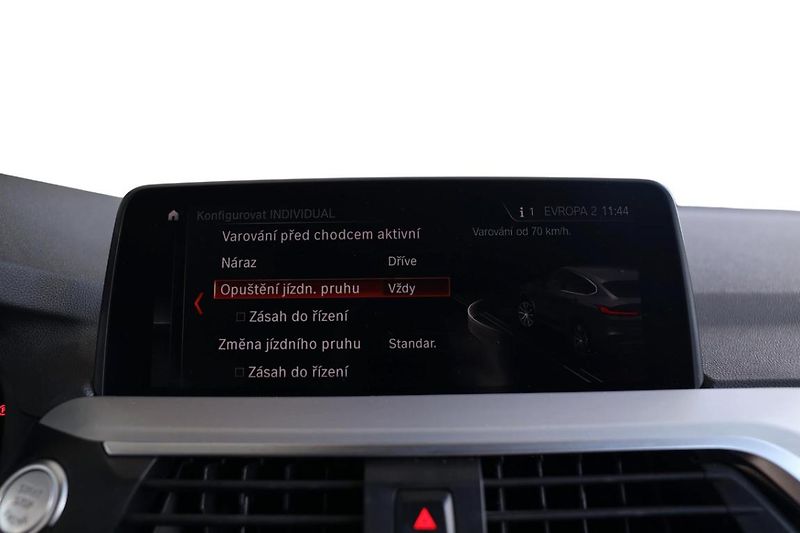 BMW X4 xDrive30d - fotka 19 z 31