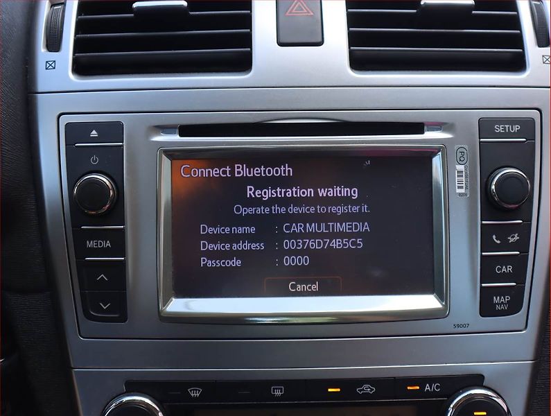 Toyota Avensis (2012) 2.2 D-4D, Automat, Xenony - fotka 17 z 21