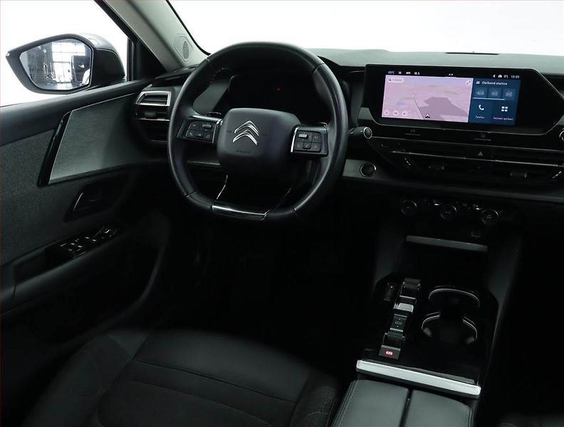 Citroën C5 X (2022) 1.2 PureTech - fotka 7 z 16