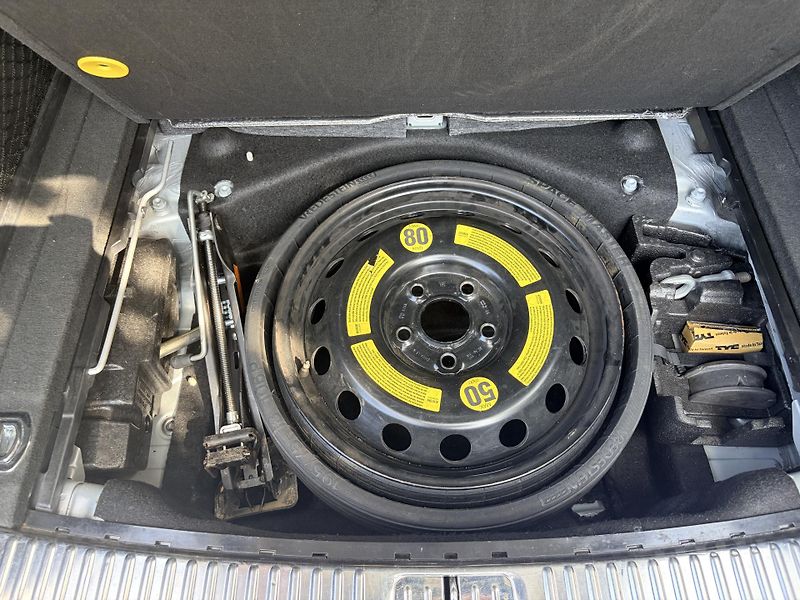 Porsche Cayenne DIESEL 3.0 V6 180KW - fotka 35 z 42