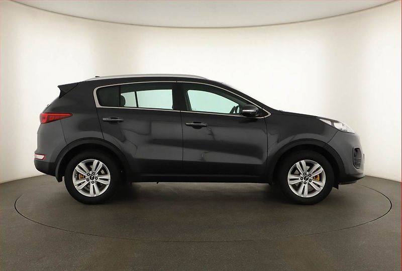 Kia Sportage (2016) 1.6 GDI, Navi, Tempomat - fotka 6 z 20