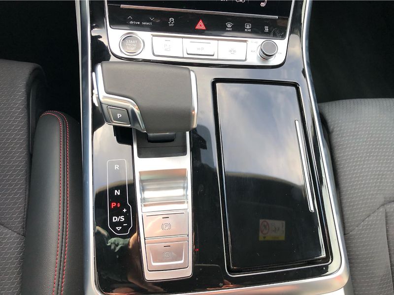 Audi Q7 3,0 TDI Quttro - fotka 21 z 30
