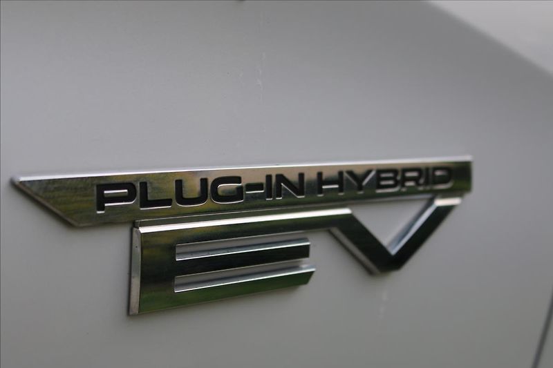 Mitsubishi Outlander 2,4 PHEV, 7míst, Tažné - fotka 5 z 56