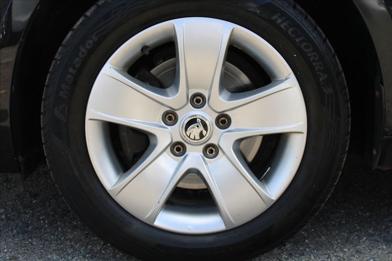 Škoda Octavia 2,0 TDI  ČR,TAŽNÉ,ELEGANCE - fotka 30 z 33