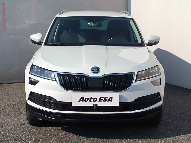 Škoda Karoq (2020) 1.5 TSi, Drive, LED, kamera - fotka 2 z 23