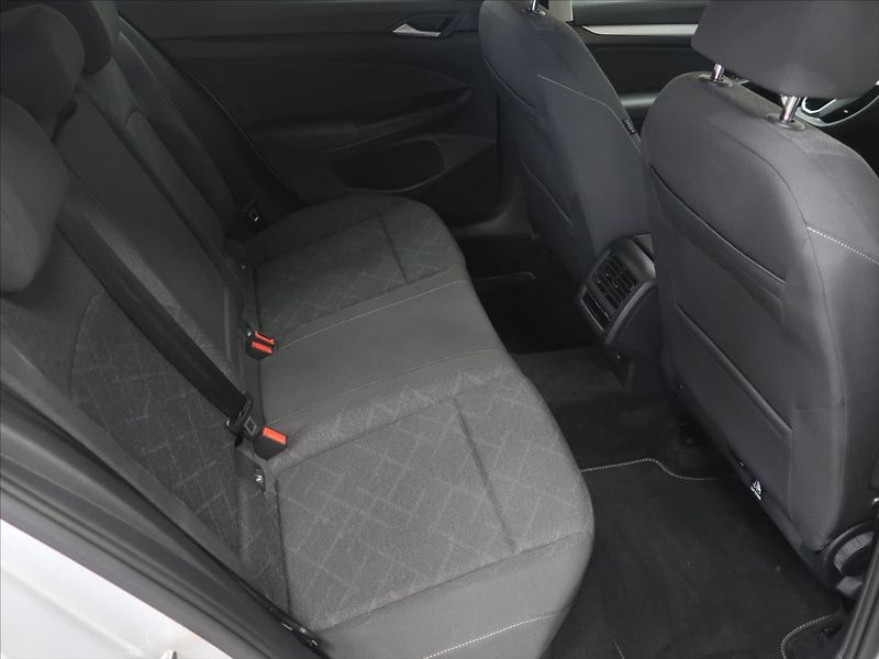 Volkswagen Golf 1,5 TSI EVO Life 1.majitel CZ - fotka 14 z 34