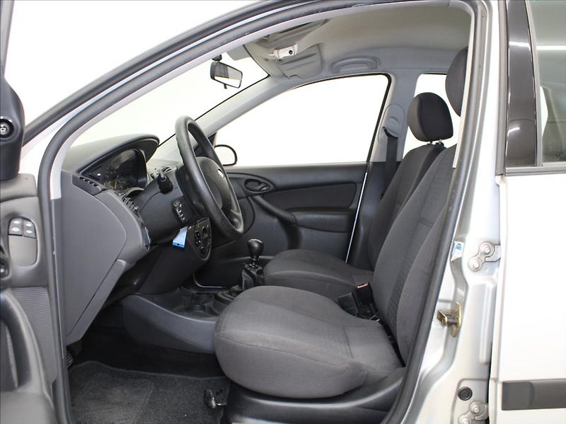 Ford Focus 1,8 TDCI 74kW 1.majitel 138tkm - fotka 6 z 18